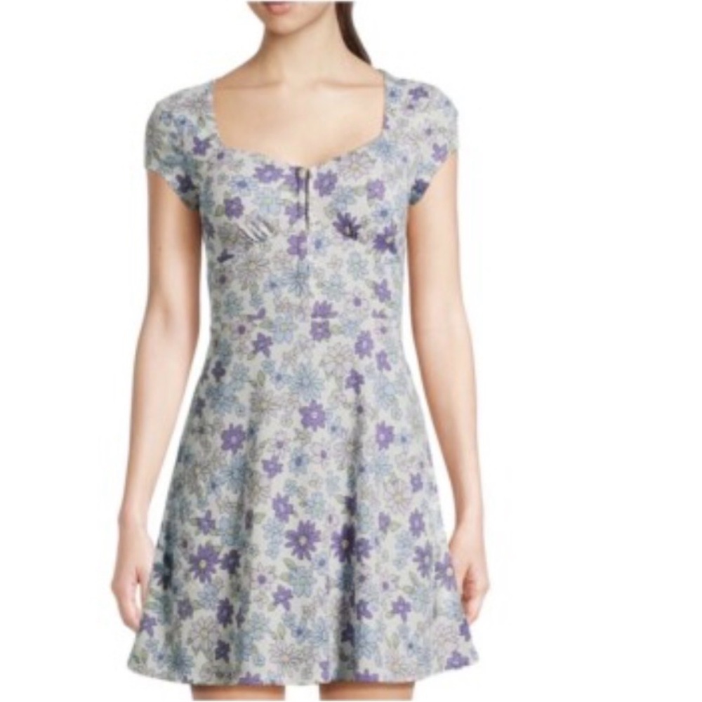 No Boundaries Juniors Purple Floral Skater Dress Size M (7-9)